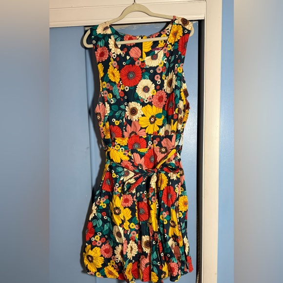 Modcloth Dresses & Skirts - Floral Sleeveless Dress